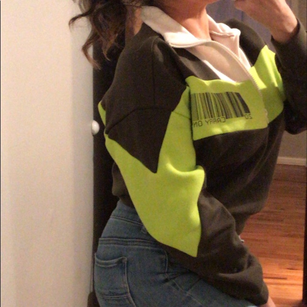 Gabrielle Union Collection half zip pullover - Picture 4 of 12